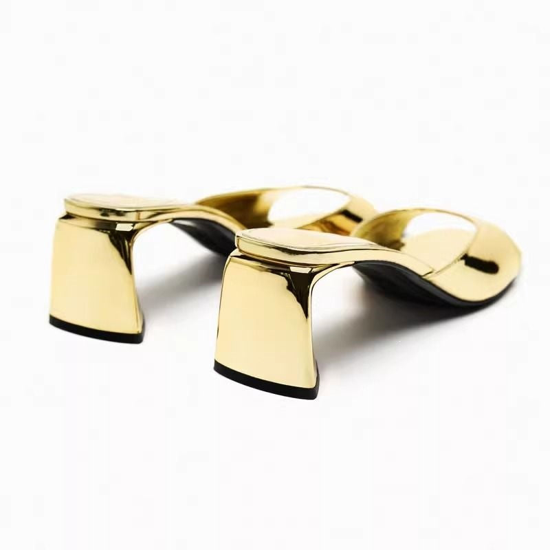Square-toe open-toe sandals