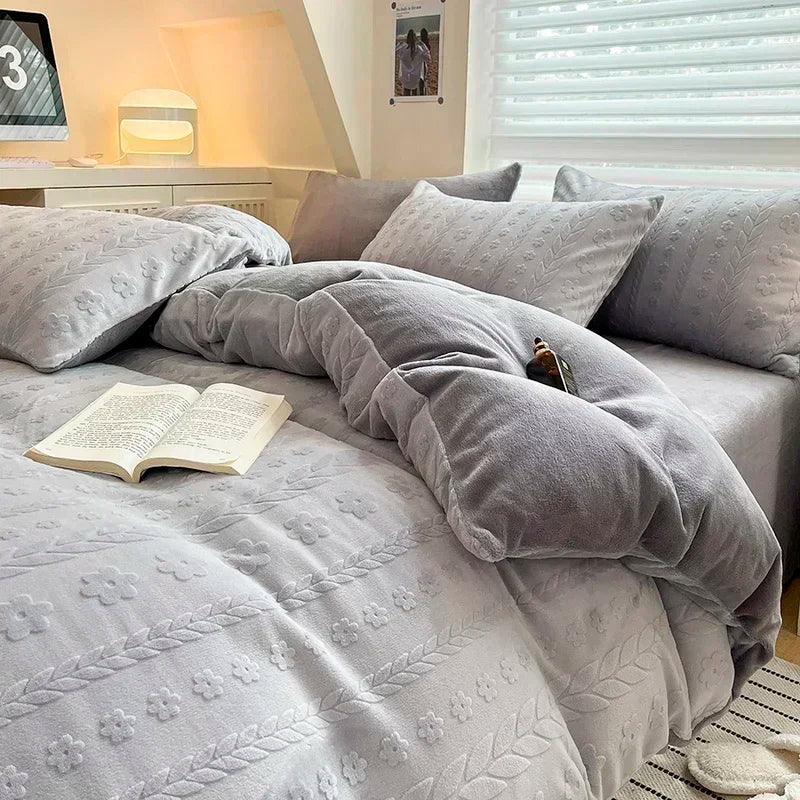 DecorBites™ High-Density Milk Fleece Duvet Set with Winter Warmth King Bedding & Plush Blanket Cover