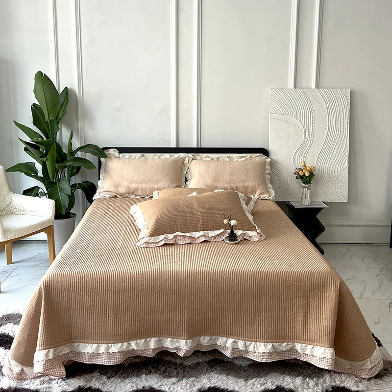 DecorBites™ Lace Ruffles Quilted Bedspread Set with Pillowcases Queen Size