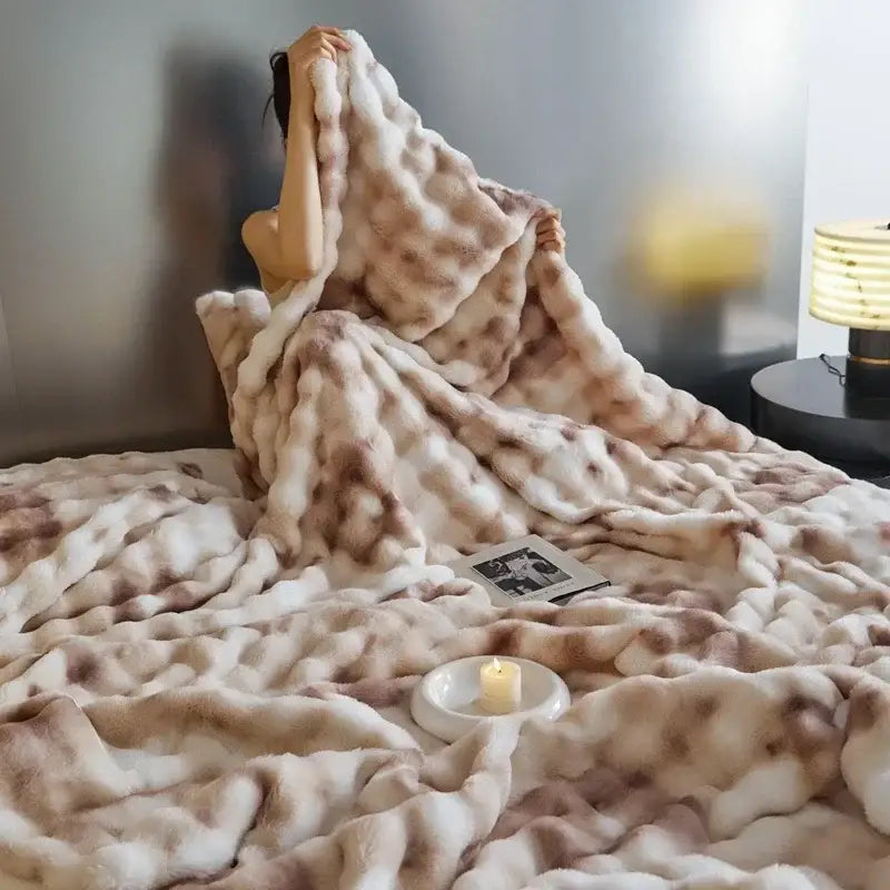 Beige & brown faux fur decorbites cozy fleece blanket bedroom throw