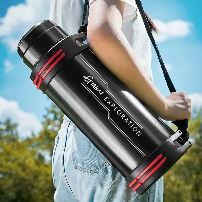 Black and red insulated stainless steel outdoor travel flask kitchen