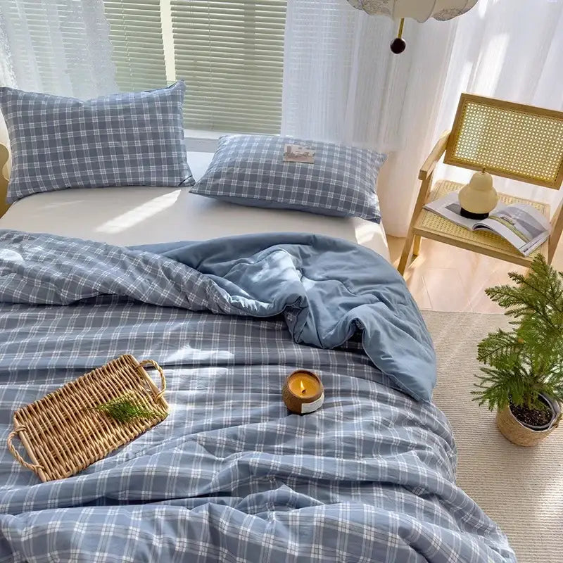 Blue and white plaid cotton summer quilt soybean fiber filling bedroom