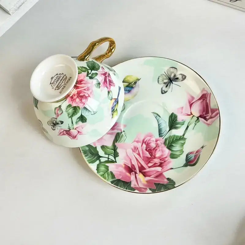 Brilliant flowers pattern porcelain teacup and saucer dining room set