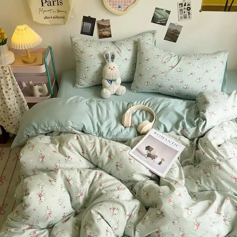 Cartoon dog printed cream comforter bedding set for bedroom