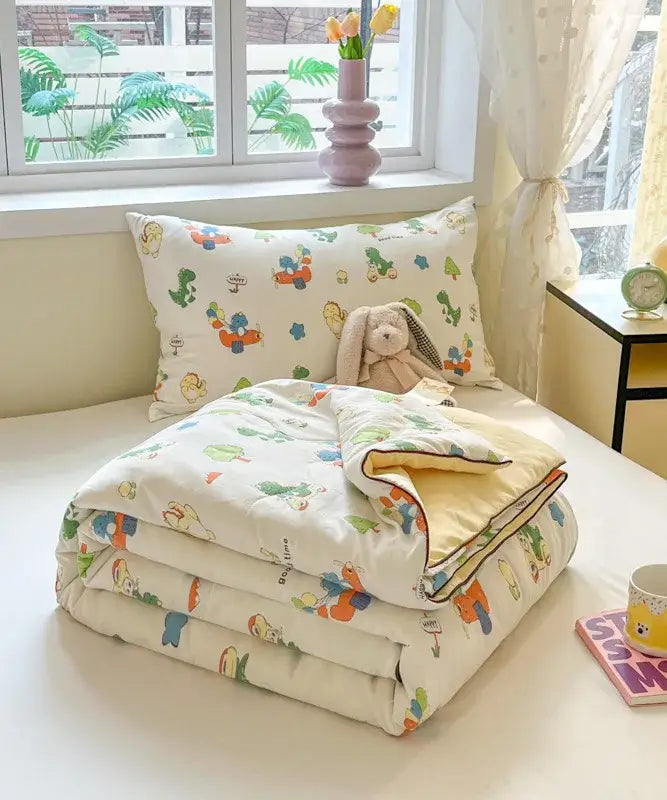 Cartoon printed white & yellow cooling blanket bedroom summer quilt