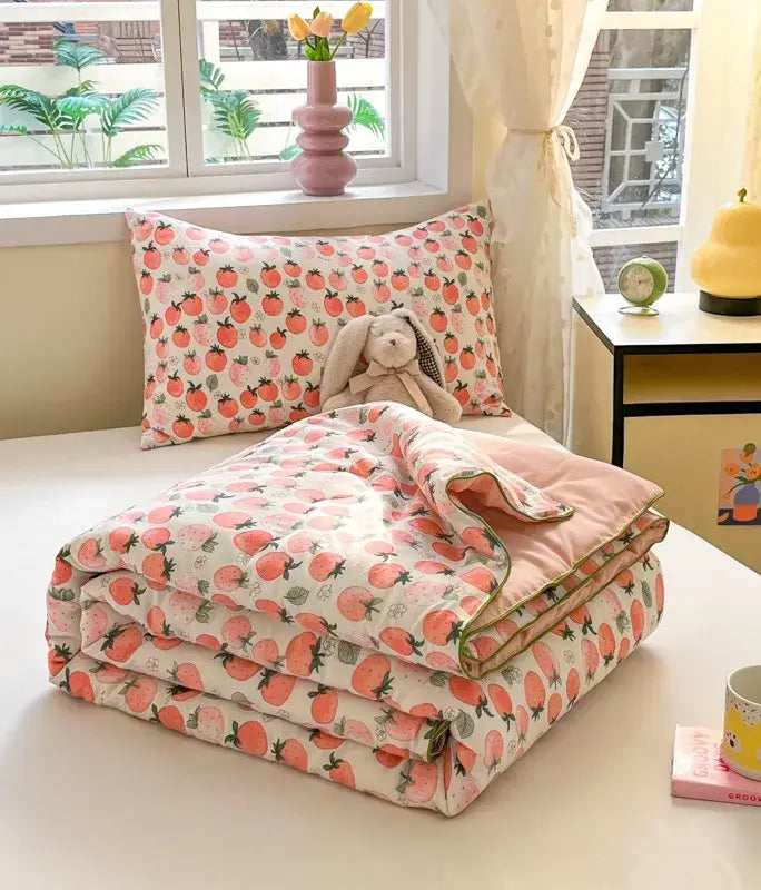 Cartoon printed white & yellow cooling blanket bedroom summer quilt