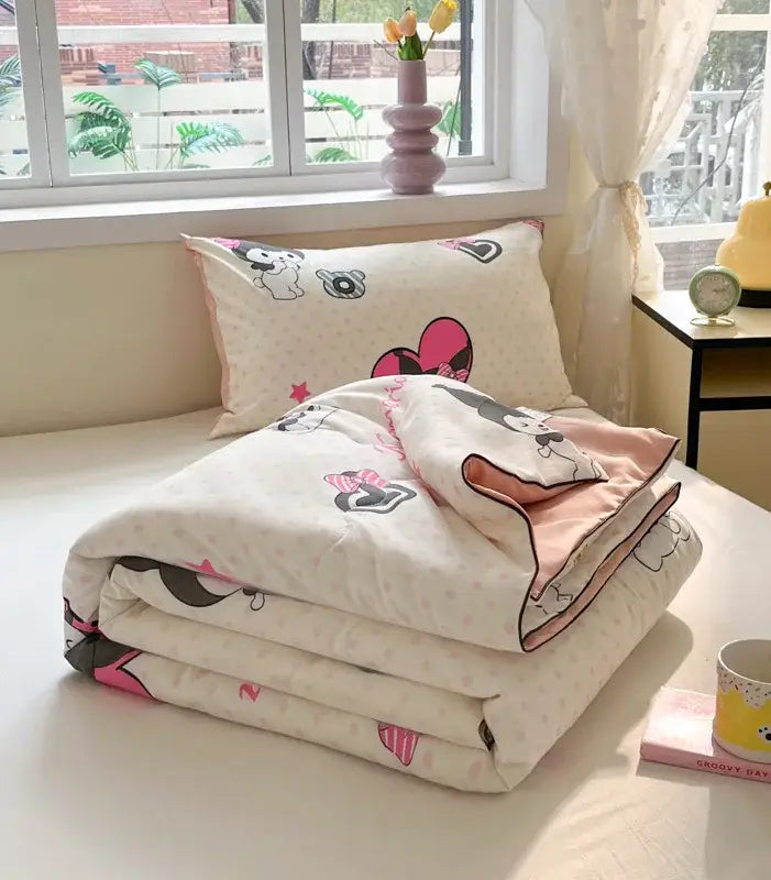 Cartoon printed white & yellow cooling blanket bedroom summer quilt