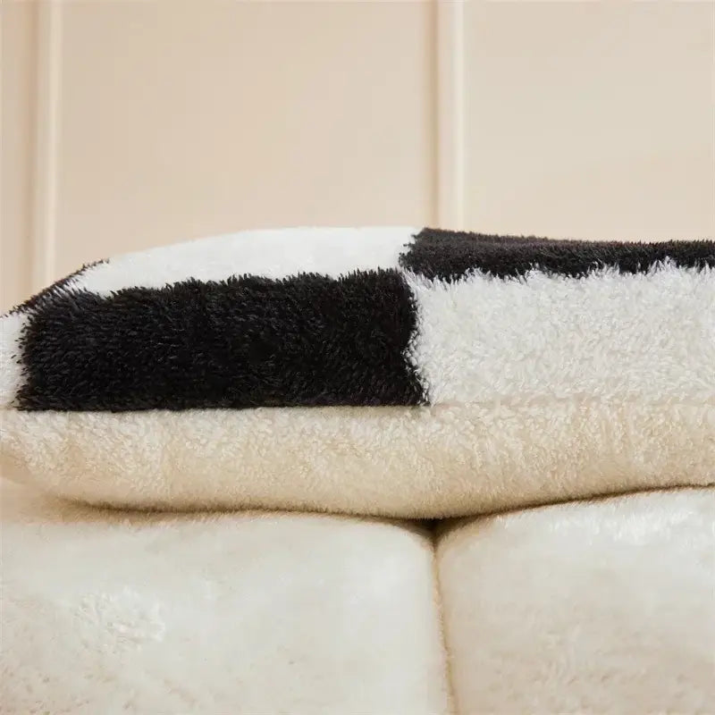 Cozy checkerboard winter blanket black & white bedroom comforter