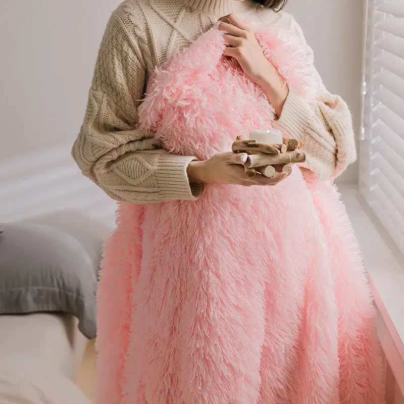 Cozy faux fur throw blanket pink bedroom soft fluffy texture