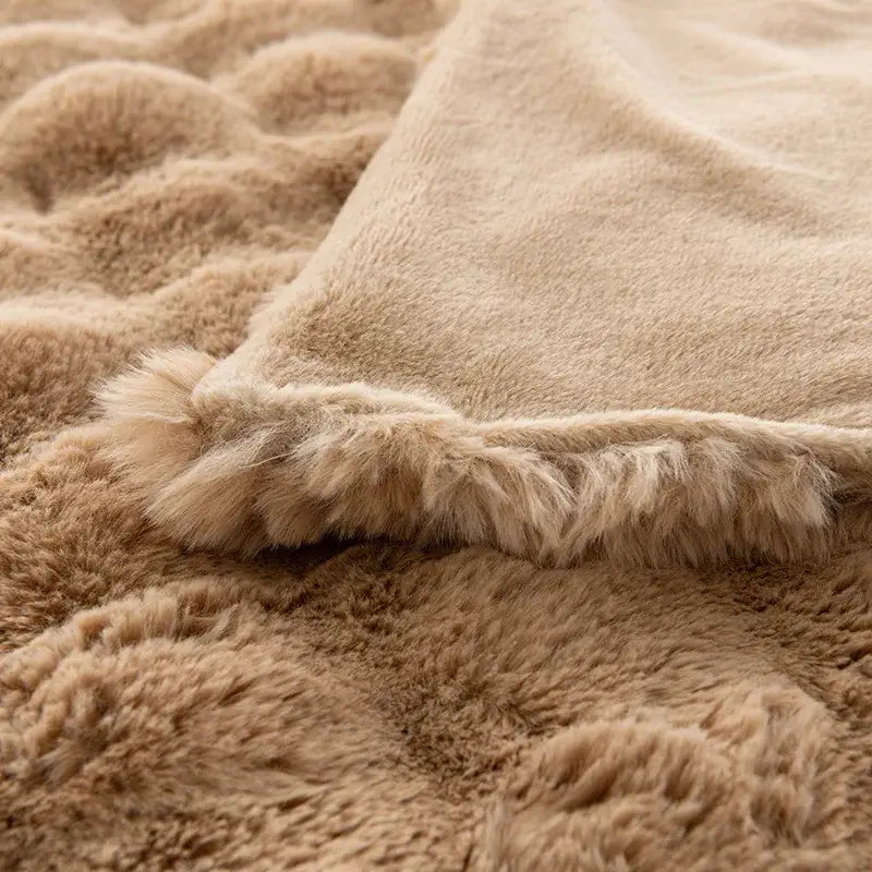 Cozy faux rabbit velvet cream plush blanket – bedroom wavy throw