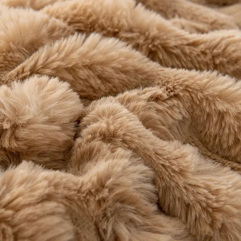 Cozy faux rabbit velvet cream plush blanket – bedroom wavy throw