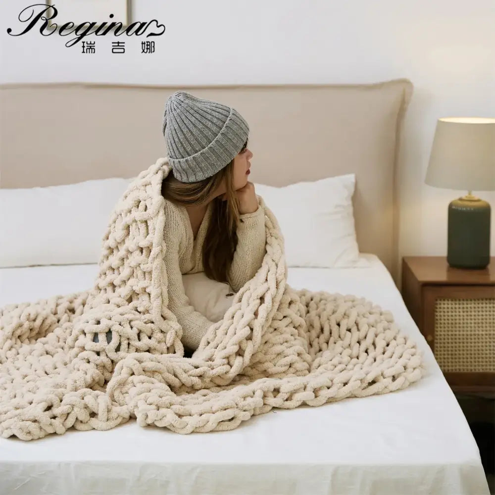 Cream cozy chenille chunky knit blanket bedroom throw