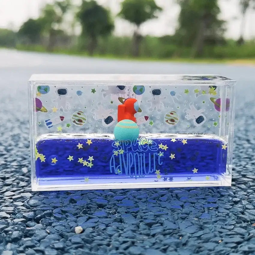 Astronaut drift keychain liquid hourglass stress relief bedroom decor