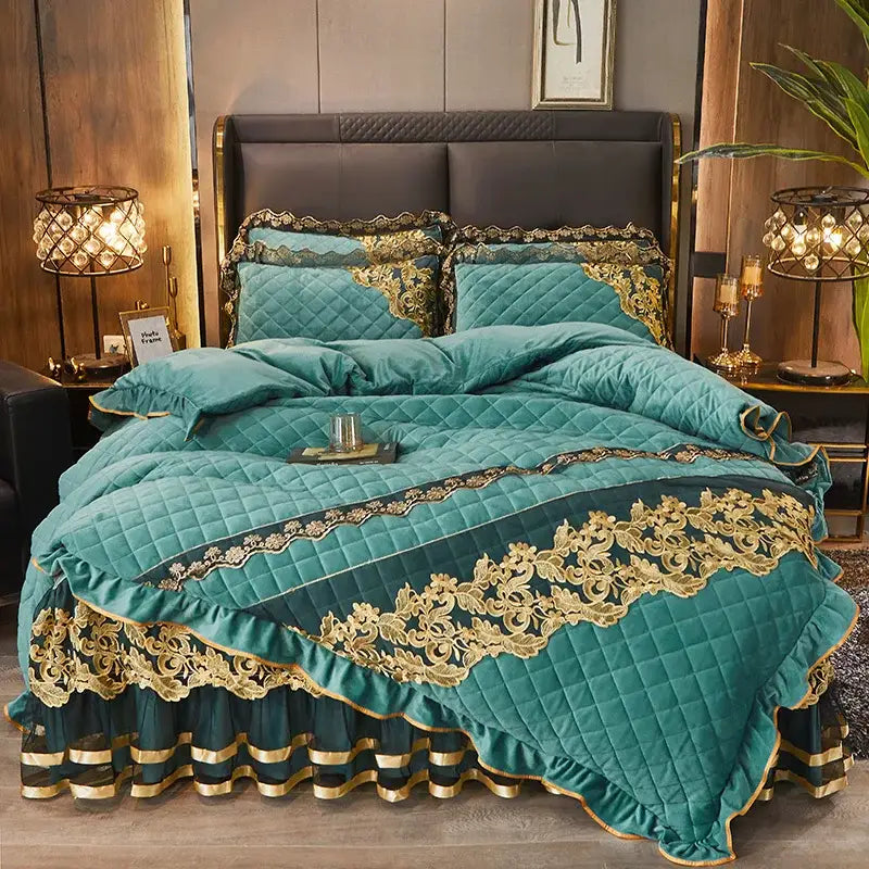 Black gold luxury crystal velvet bedding set bedroom quilted lace