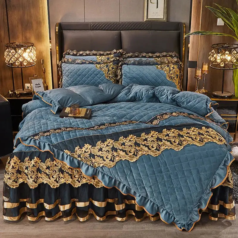 Black gold luxury crystal velvet bedding set bedroom quilted lace