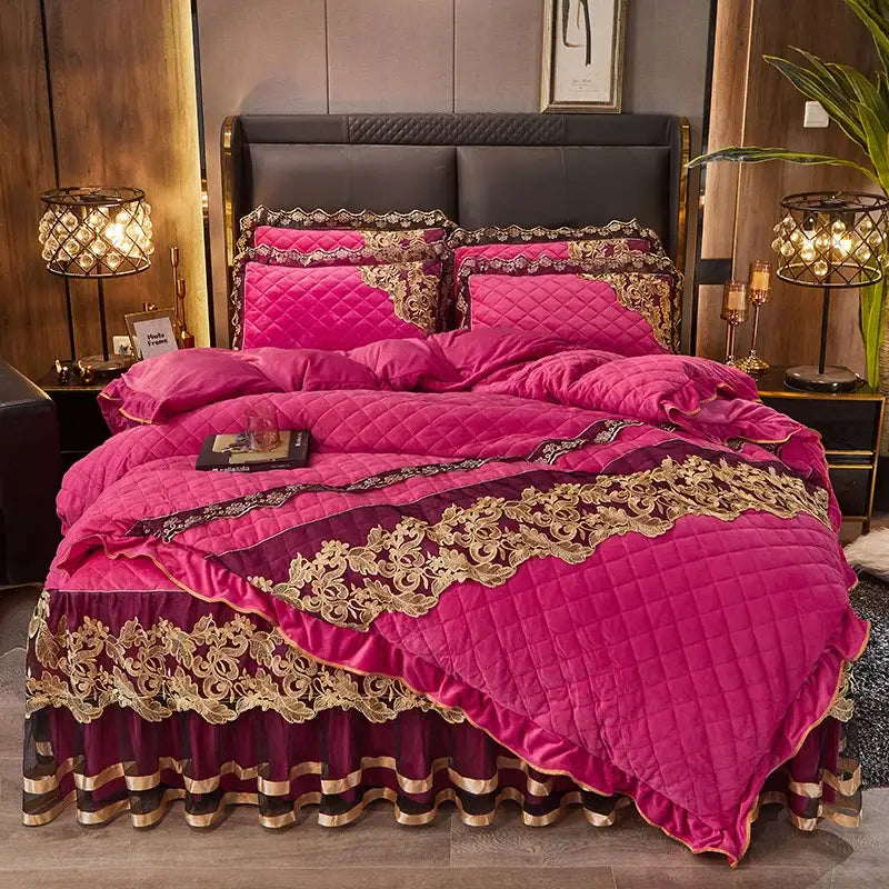 Black gold luxury crystal velvet bedding set bedroom quilted lace
