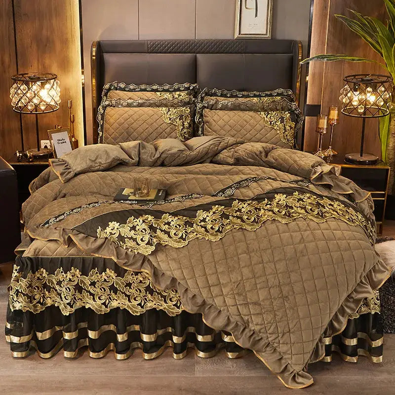 Black gold luxury crystal velvet bedding set bedroom quilted lace