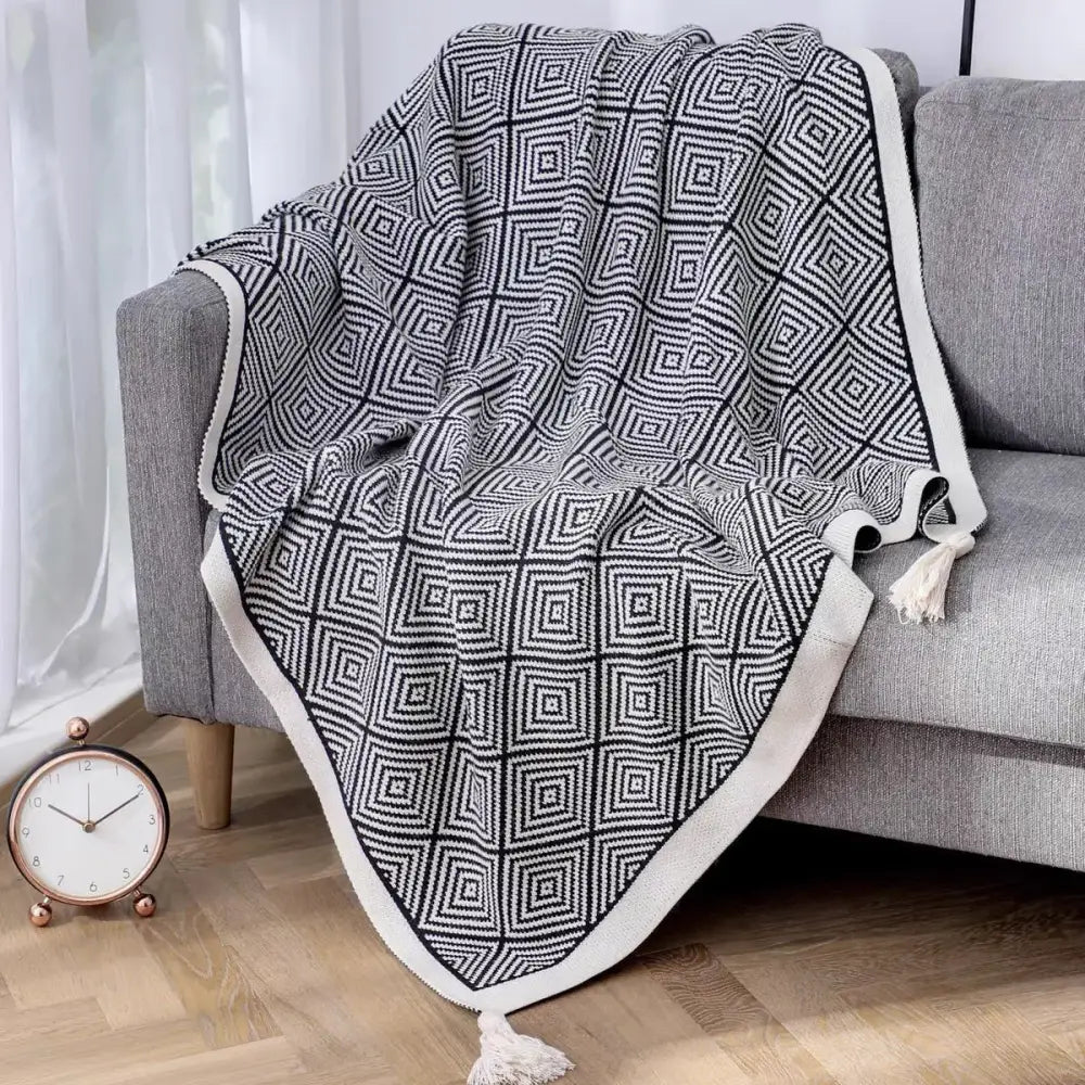 Decorbites geometric tassel blanket black & cream living room throw