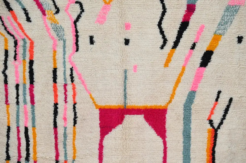 Handmade moroccan azilal rug beige abstract geometric bedroom decor