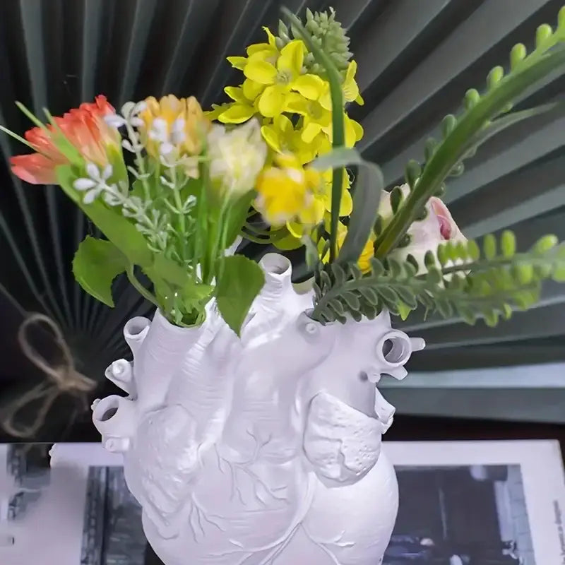 Anatomical heart shape resin vase living room decor