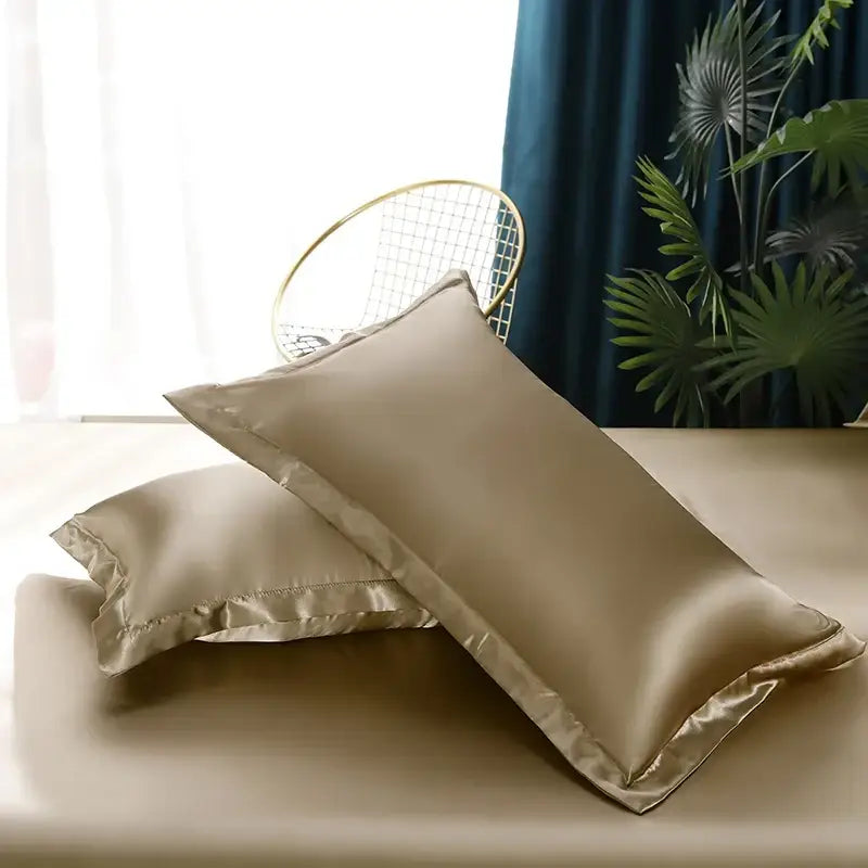 Luxurious golden satin bedding set for bedroom duvet cover