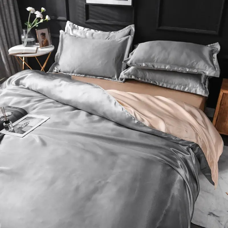 Luxurious cream satin silk bedding set for bedroom stitched edges