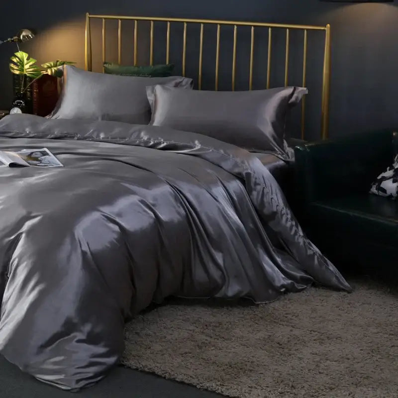 Luxurious emerald green satin duvet cover set bedroom bed sheet