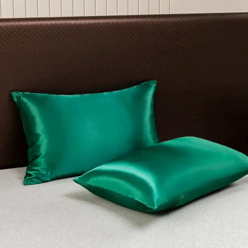 Opulent cream satin bedding set with fitted sheet for bedroom
