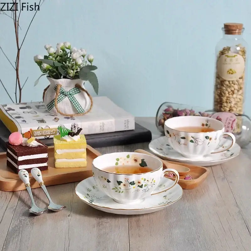 Elegant gold flower porcelain cup and saucer set dining room decor