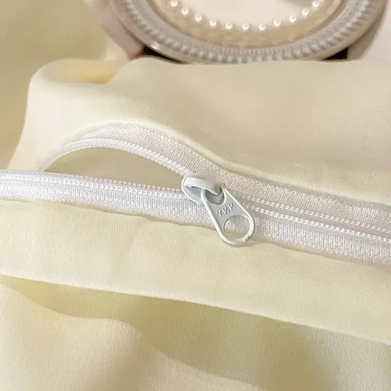 Floral ivory embroidered egyptian cotton bedding set for bedroom