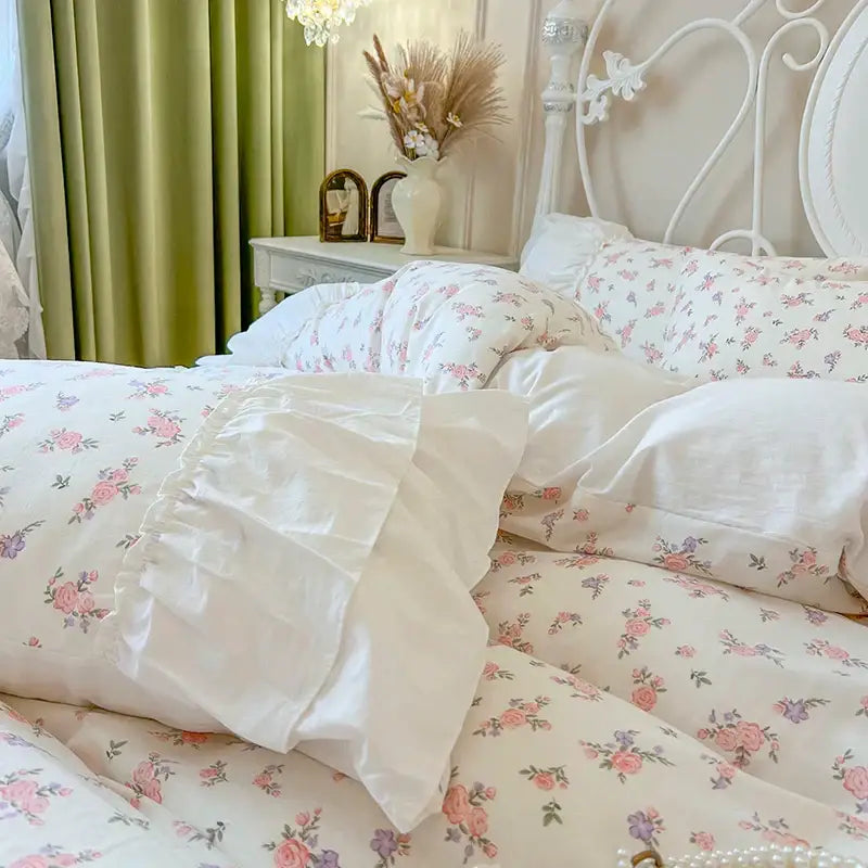 Floral white cotton bedding set with pleat lace ruffles bedroom ensembles