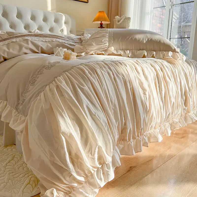 French princess cream satin bedding set with flower embroidery bedroom