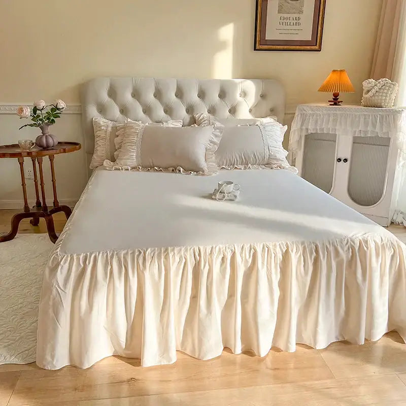 French princess cream satin bedding set with flower embroidery bedroom