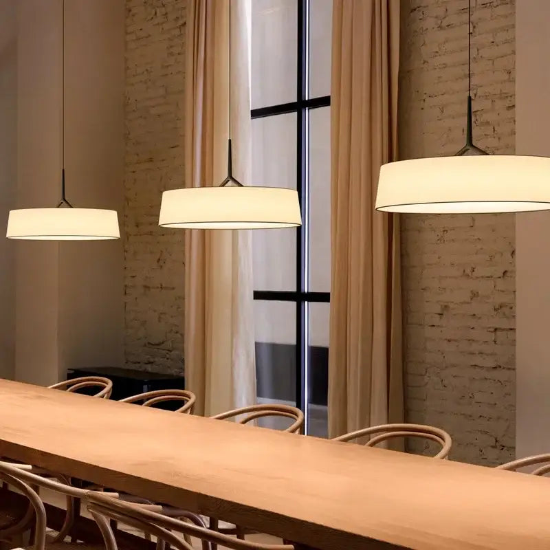 Minimalist brass and white fabric dama pendant lamp for kitchens