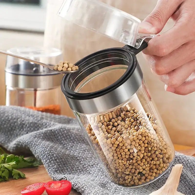 Modern stainless steel and glass seasoning pot kitchen spice shaker