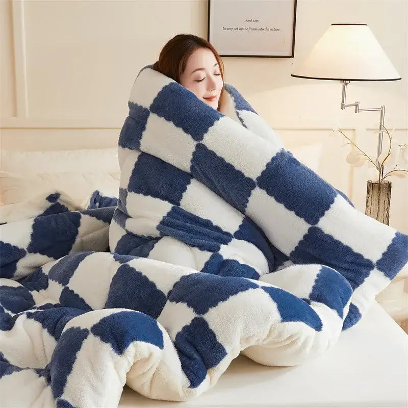 Plush navy & white cozy checkerboard duvet blanket bedroom fleece