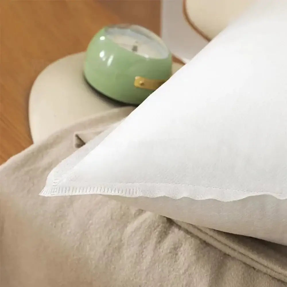 Plush white cotton-padded pillow core living room cushion insert